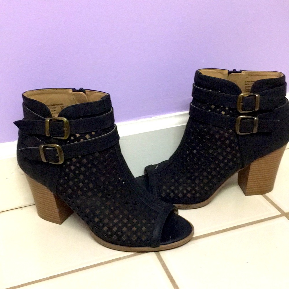 Black and brown chunky heel open toed boots